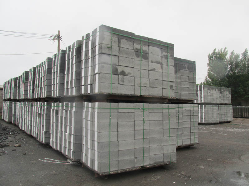 蒸壓砂加氣自保溫砌塊的切割方式 蒸壓砂加氣自保溫砌塊的切割方式