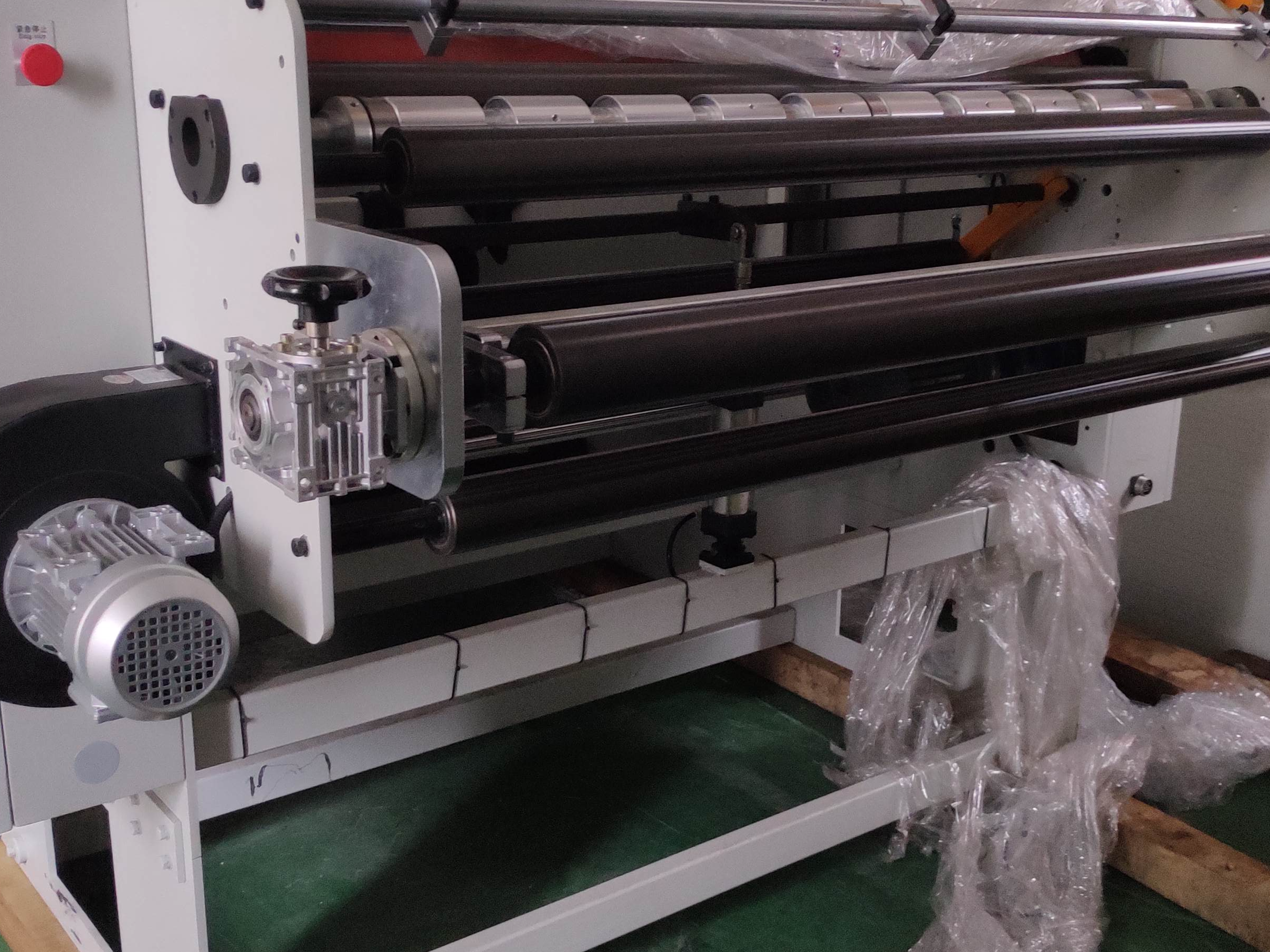 防滑紙生產設備更新升級